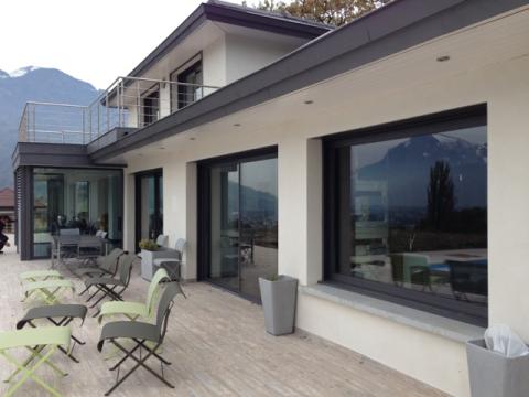 Fabrication et installation de menuiserie aluminium